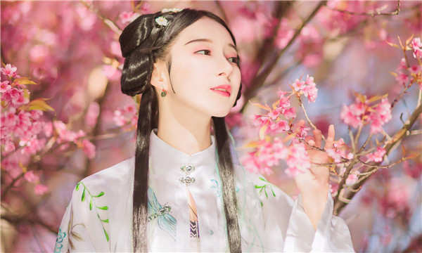 华南热作学院供卵试管婴儿：助您实现家庭梦想的科学方案
